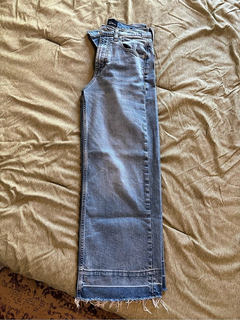 Women’s Gap High Rise Wide-Leg Crop Jeans Size 27R